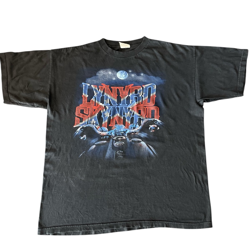 VINTAGE Lynyrd Skynyrd 20th
Anniversary Double sided Biker Rock
Band Tee 90’s XL